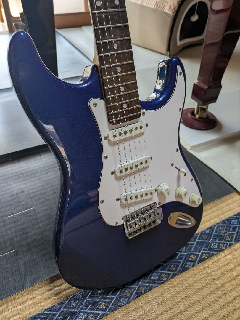 レジェンド　Legend　エレキギター　ブルー　ストラトキャスタータイプ