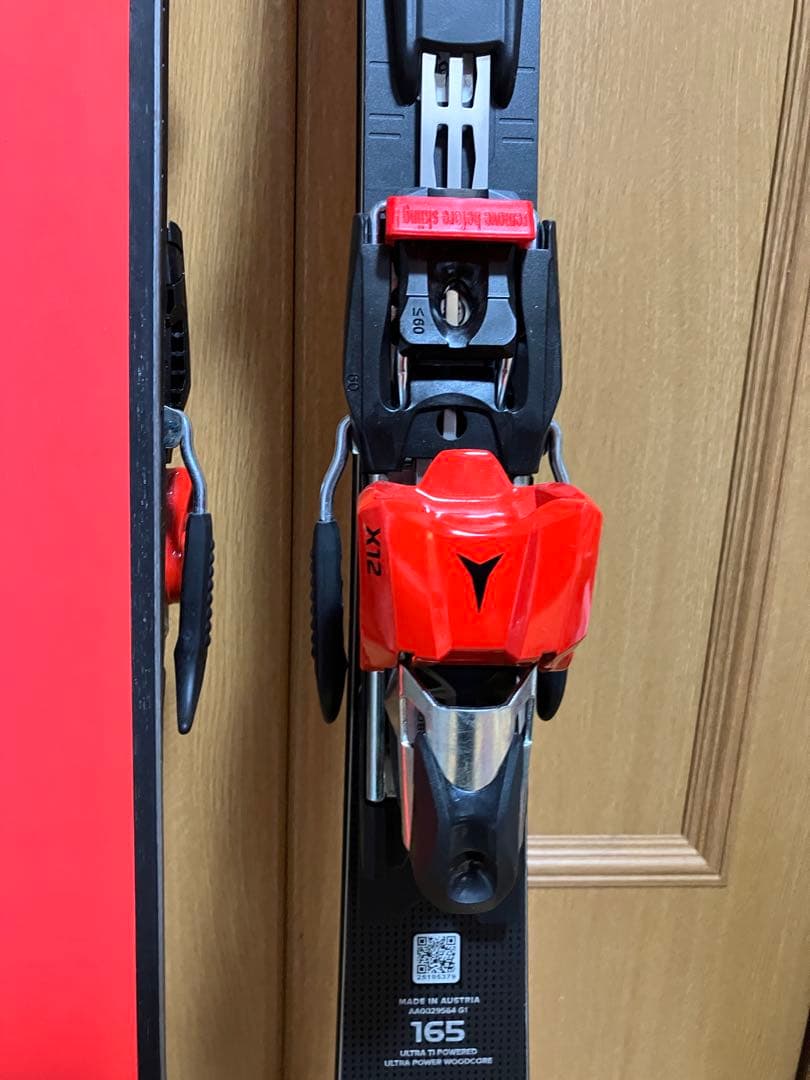 未使用品　22-23 ATOMIC アトミックREDSTER S9i PRO