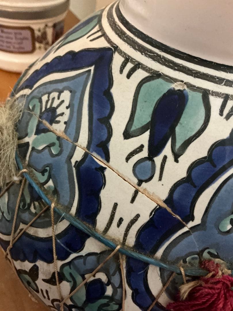 伝統的な陶器製楽器　ダルブッカ