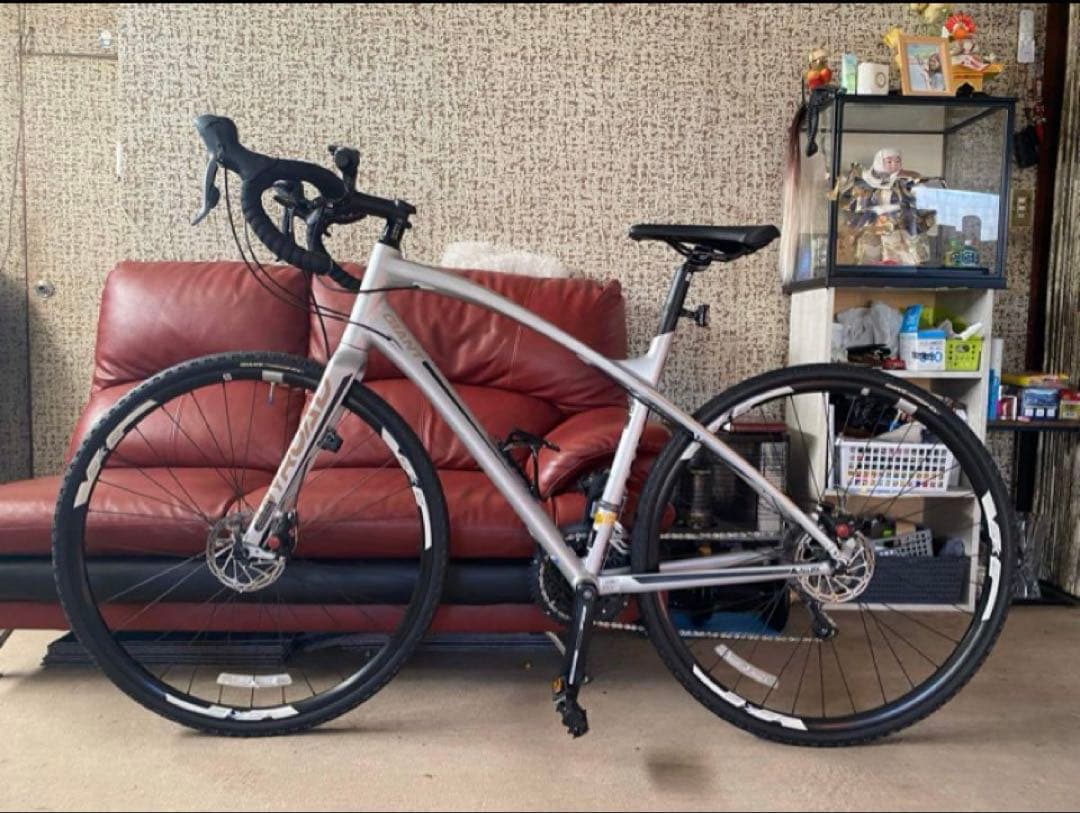 ジャイアントロードバイク 　（新品）