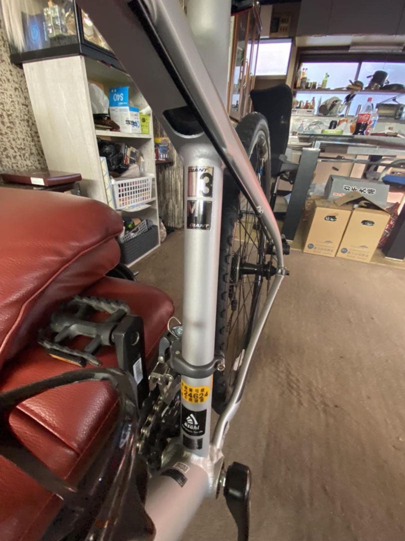 ジャイアントロードバイク 　（新品）