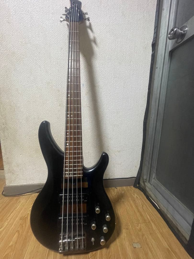 YAMAHA TRBX505 5弦エレキベース