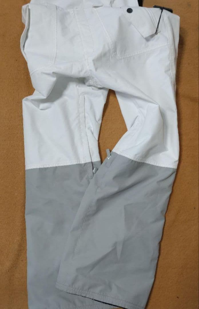 値下げ‼️新品タグ付保管品 ONYONE オンヨネ ジャックフロスト ビブパンツ