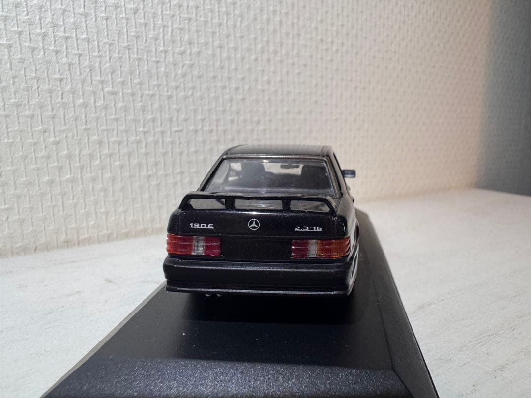 MINICHAMPS メルセデス 190E 2.3-16 1984 1/43