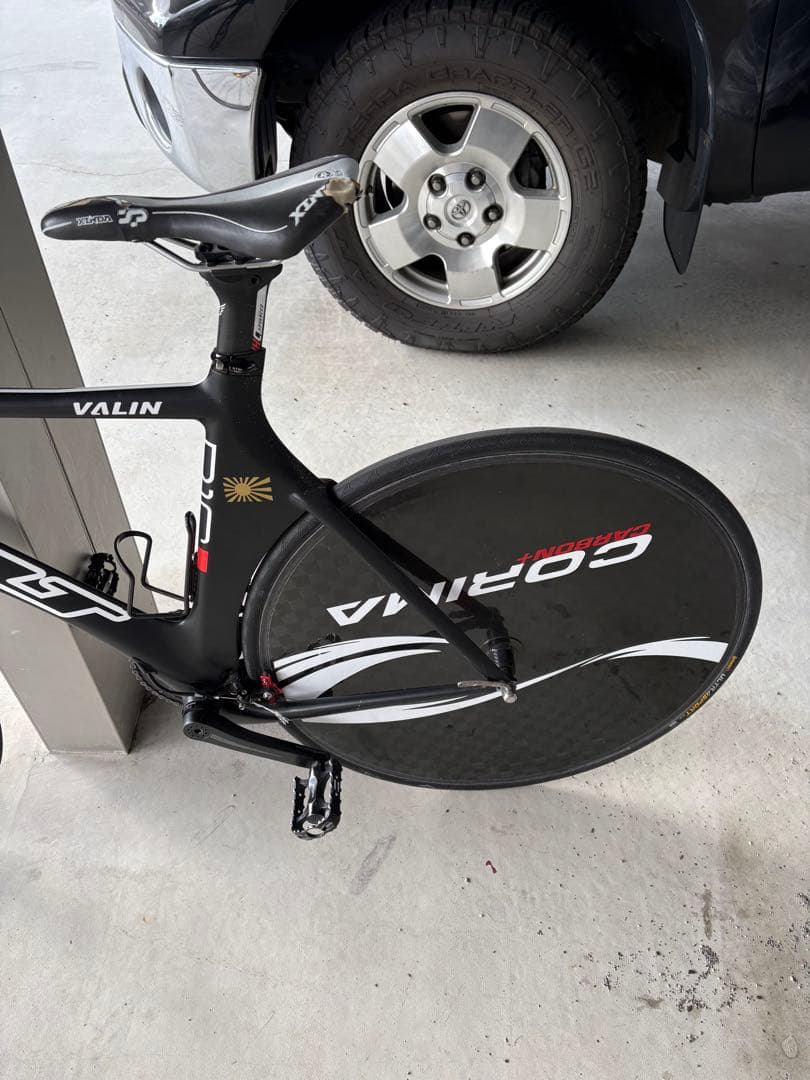 総額35万超‼️FELTフルカーボンttバイク