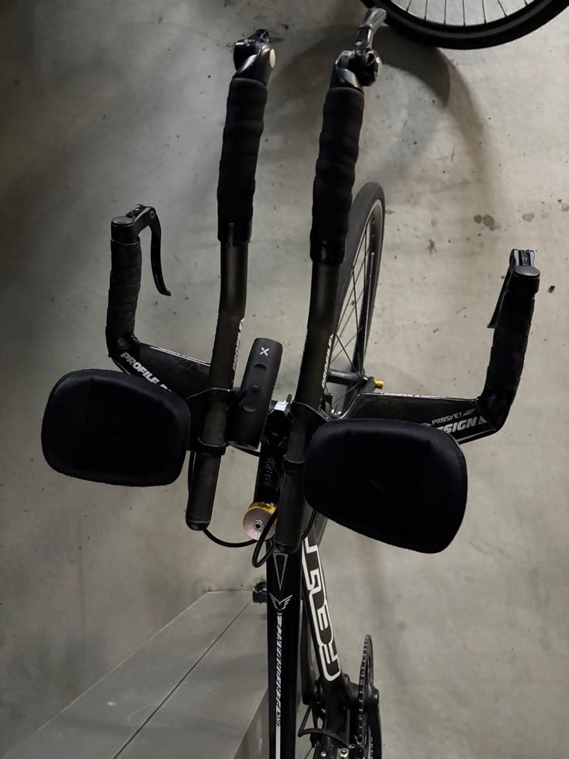 総額35万超‼️FELTフルカーボンttバイク