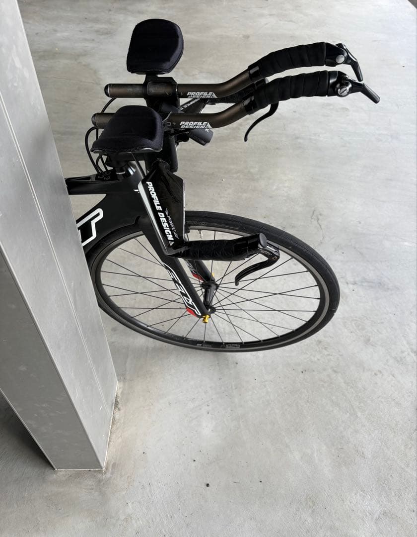 総額35万超‼️FELTフルカーボンttバイク