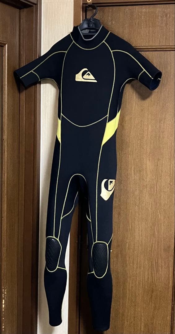 QUICKSILVER シーガルウェットスーツ 黒/黄色