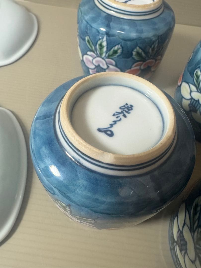 2072 源右衛門窯 染錦椿絵　皿5客　湯呑5客