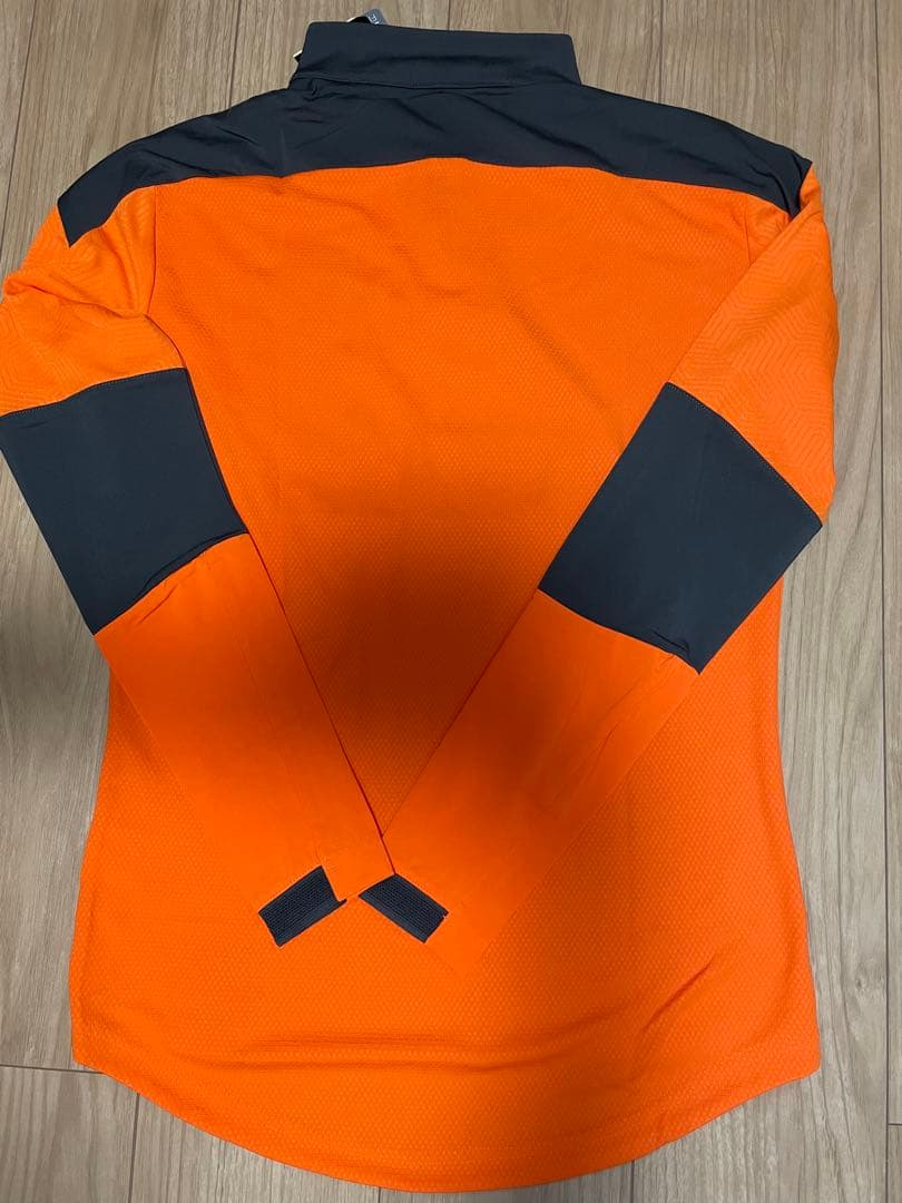 【正規品】新品タグ付き バレンシア 2点セット トレーニングトップ パンツ