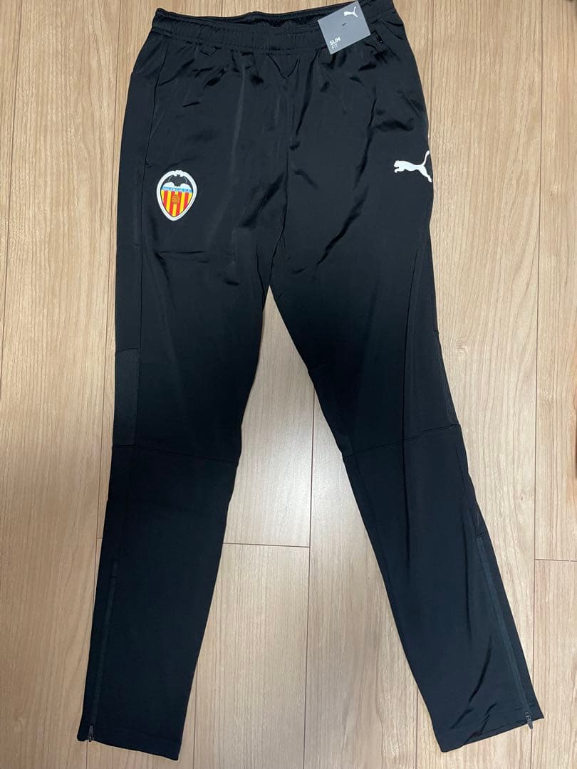 【正規品】新品タグ付き バレンシア 2点セット トレーニングトップ パンツ