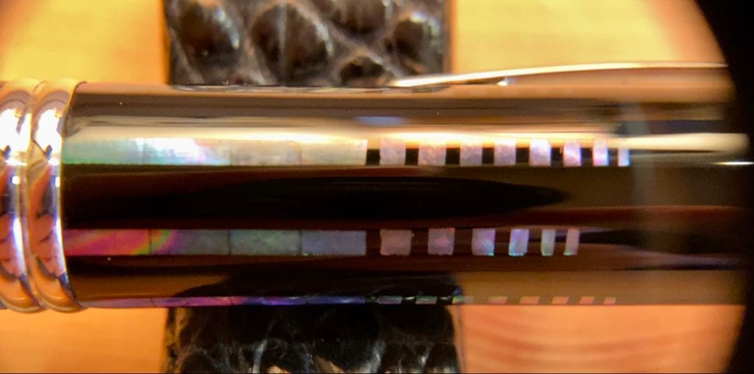 パイロット キャップレス万年筆　螺鈿(水面) 逆輸入モデル