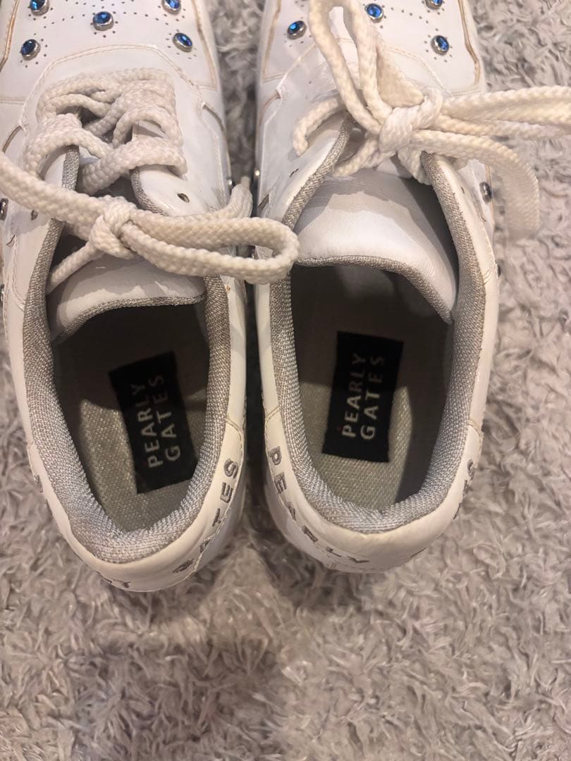 パーリーゲイツ　ホワイト ゴルフシューズ 青いストーン付き