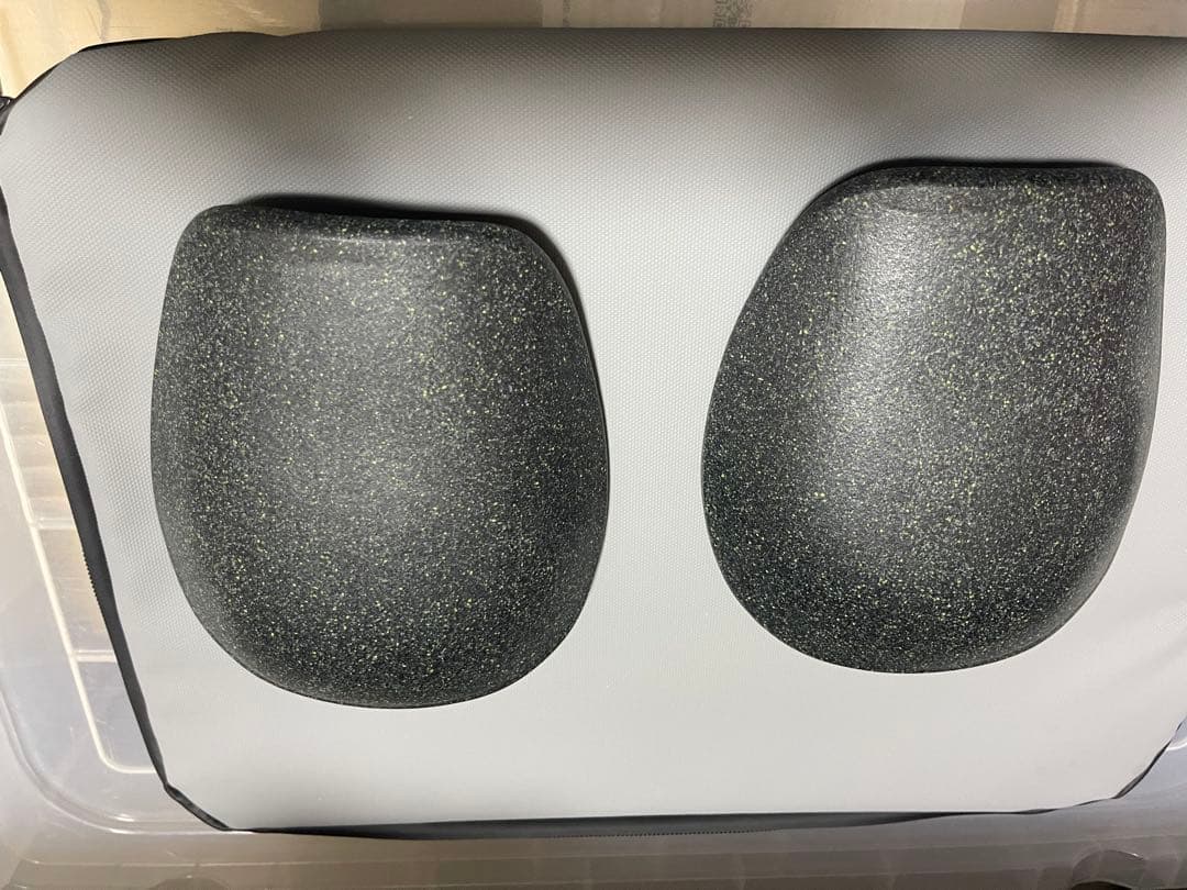 DIVISION プロテクター 膝パッド ブラック/ホワイト 箱無し袋無し