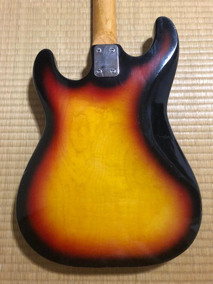 【AXCO】ストラトタイプギター（ハードテイル）