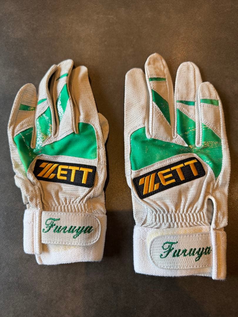 スラッガーグローブ硬式　プロ野球選手使用品