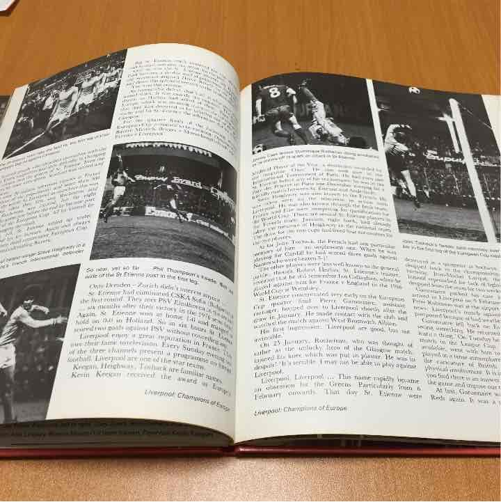 1982年にリバプールが優勝した時の記念本。