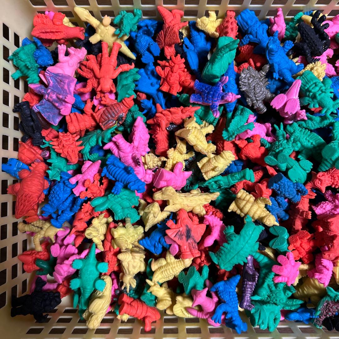 【昭和レトロ】怪獣消しゴム ‼️大量 約2kg‼️