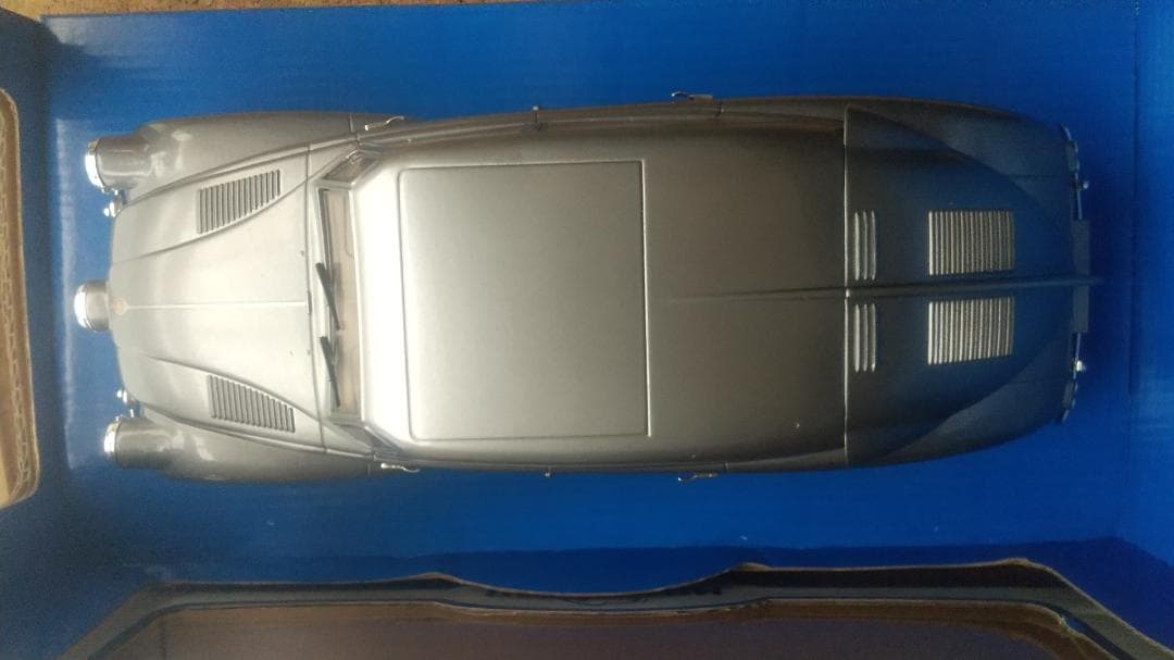 MODEL CAR GROUP 1:18 TATRA87 ミニカー