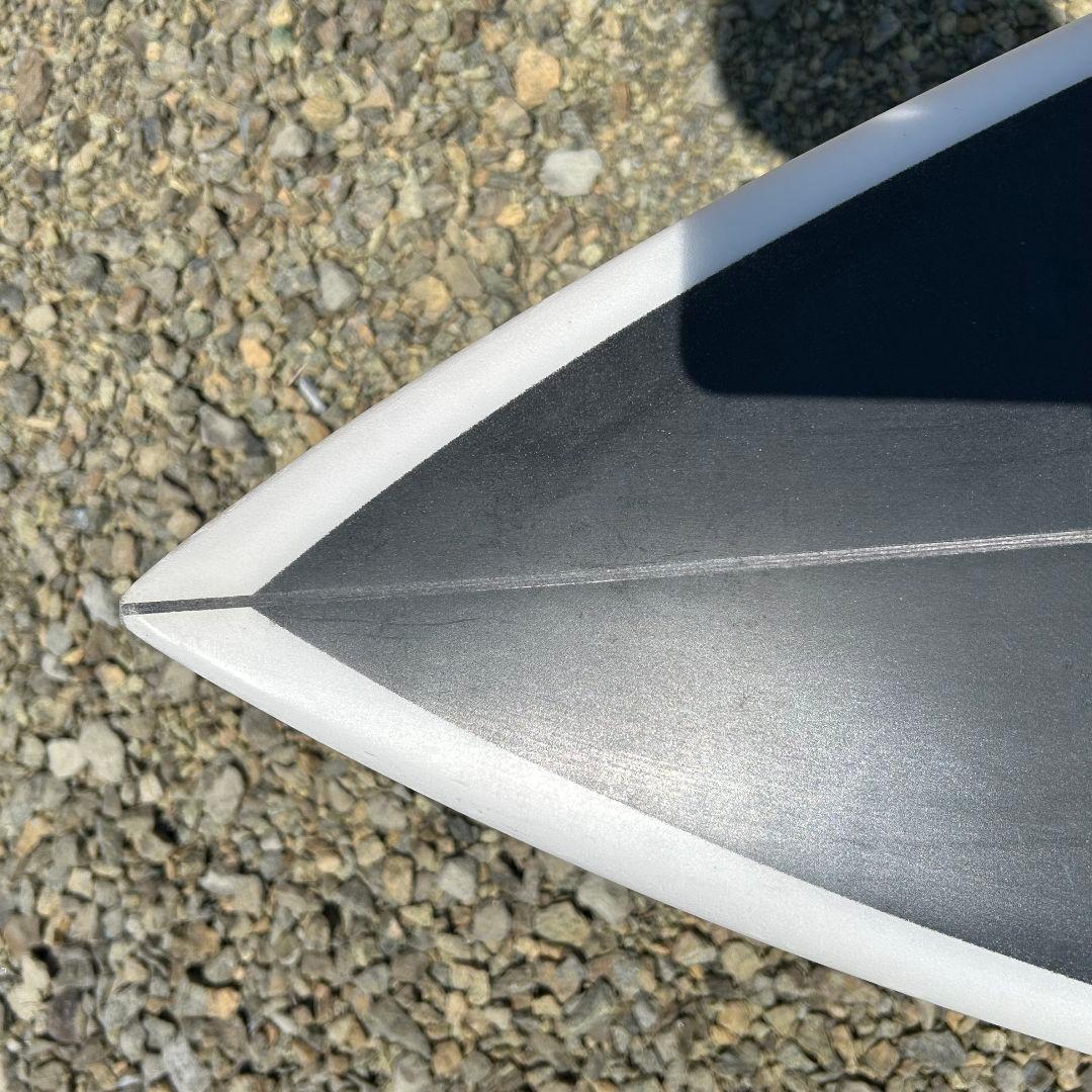 sharp eyeショートボード 5.10 ブラック/ホワイトINFERNO72