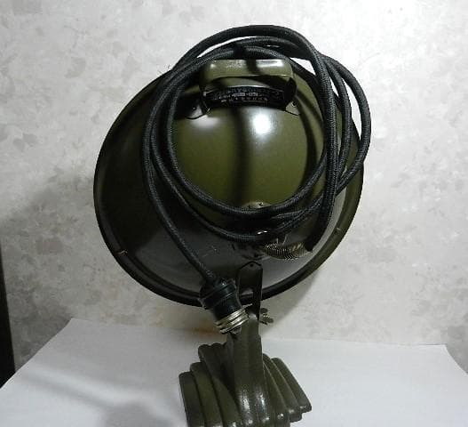 昭和１０年代初頭の松下電熱株式會社製「ナショナル丸型電気反射ストーブ」