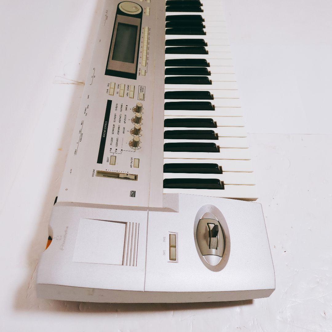 KORG コルグ TRITON Le 61 music WORKSTATION