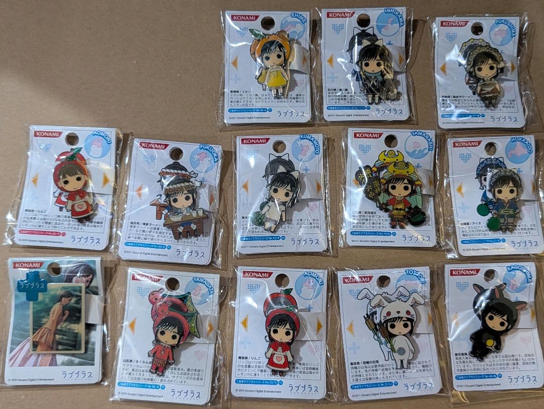 ラブプラス ご当地ピンバッジ等 55個 まとめ売り