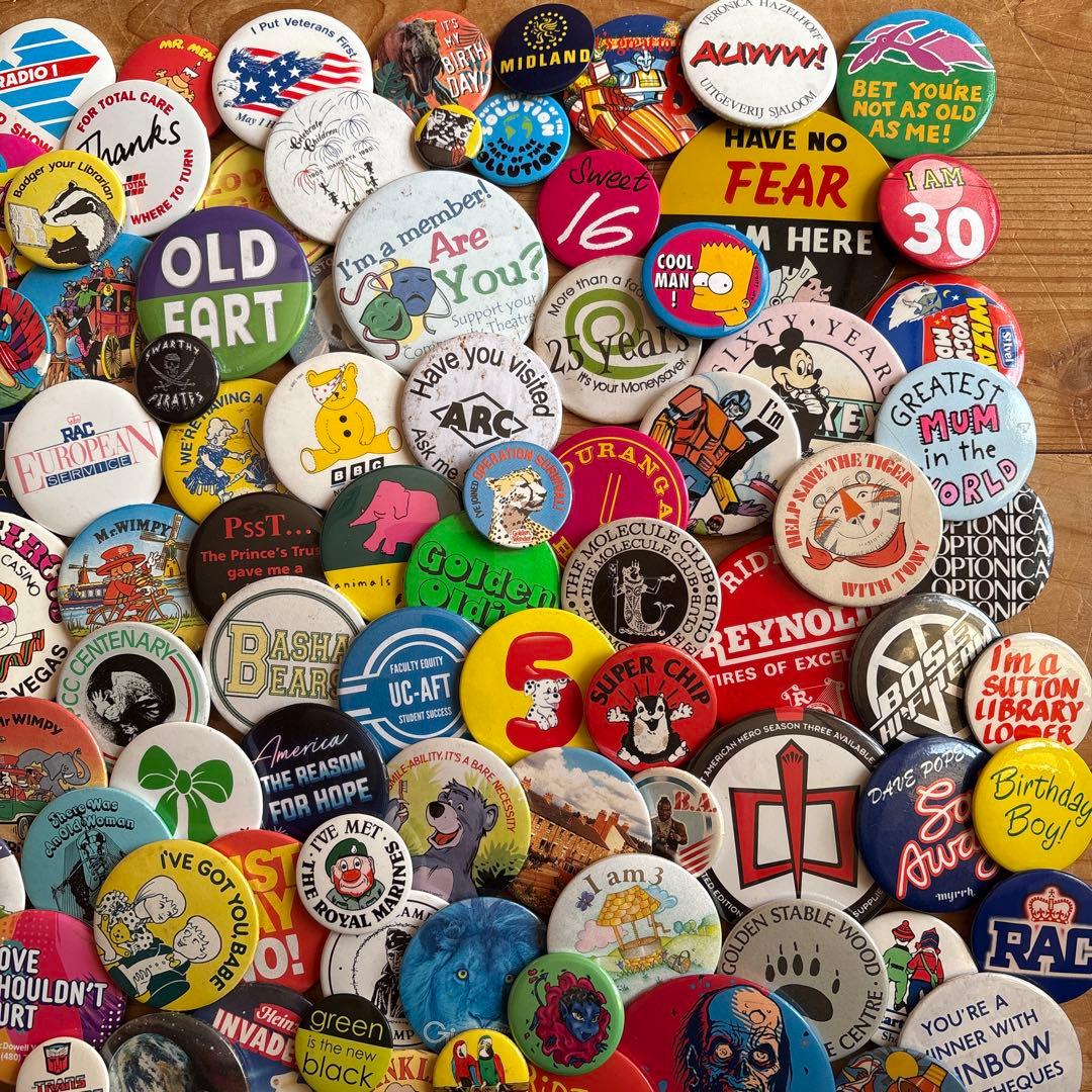 ピ*ピ様 ヴィンテージ缶バッジ200個OVER ／アメリカ・イギリス／Vinta