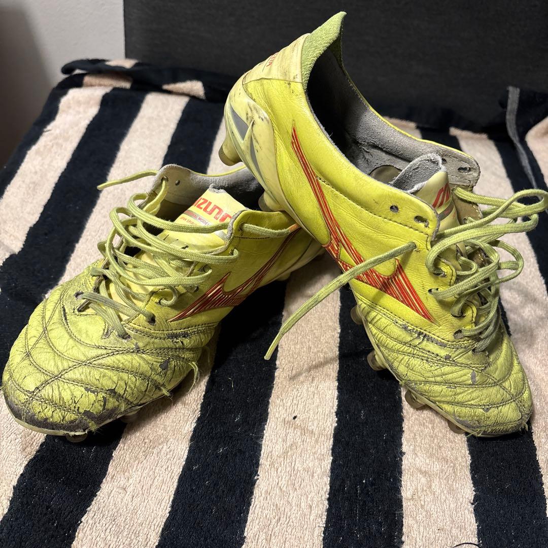 Mizuno モレリアネオ