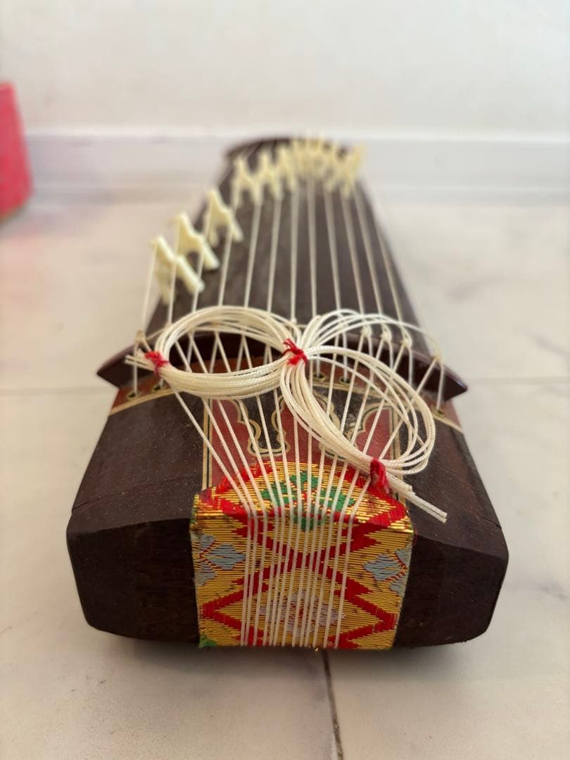 和楽器 ミニ琴 13弦 琴柱付き