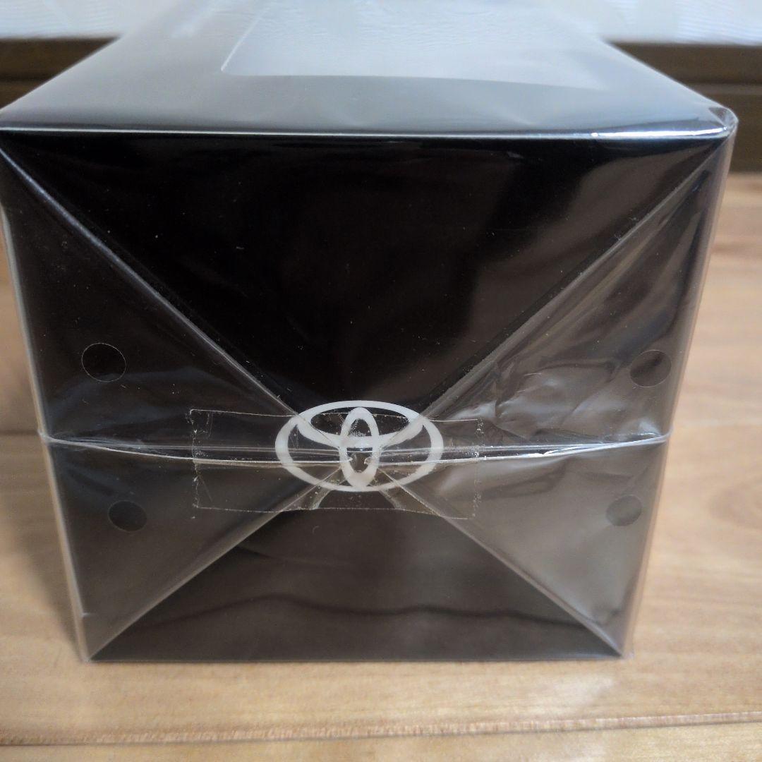 ランドクルーザー300 ミニカー1/30 外装フィルム付き完全未開封