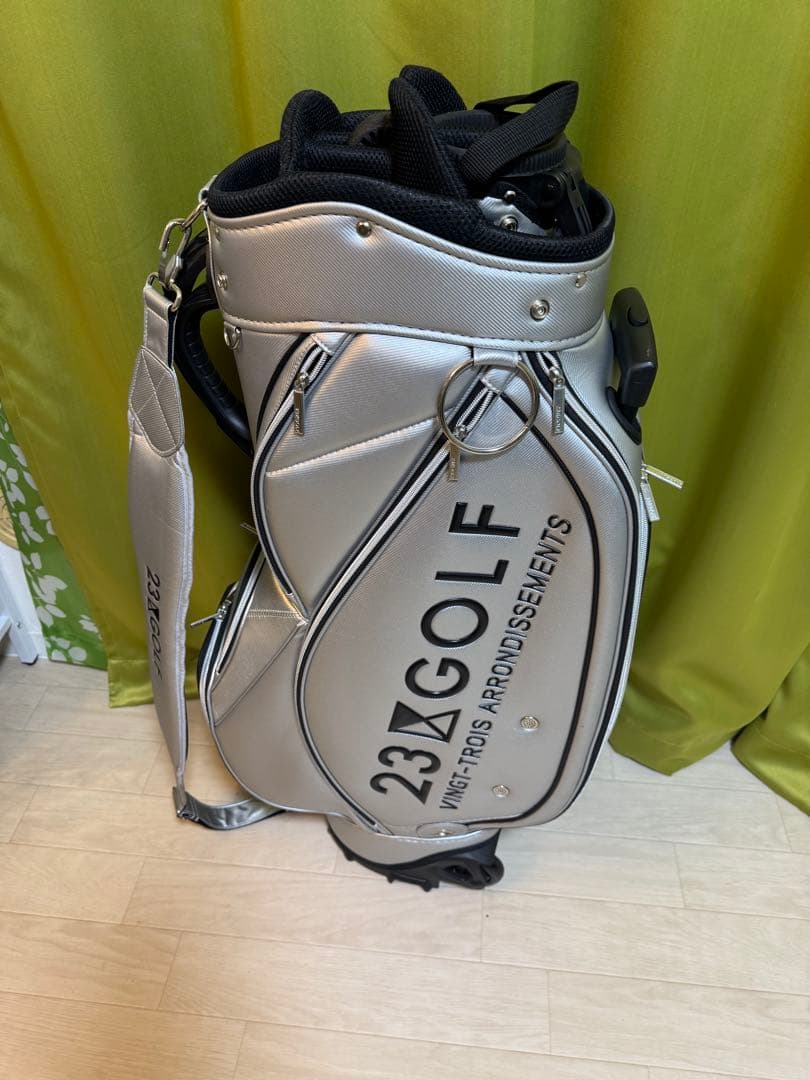 美品！キャスター付23区ゴルフ 2in1セルフスタンドバッグ内蔵キャディバッグ
