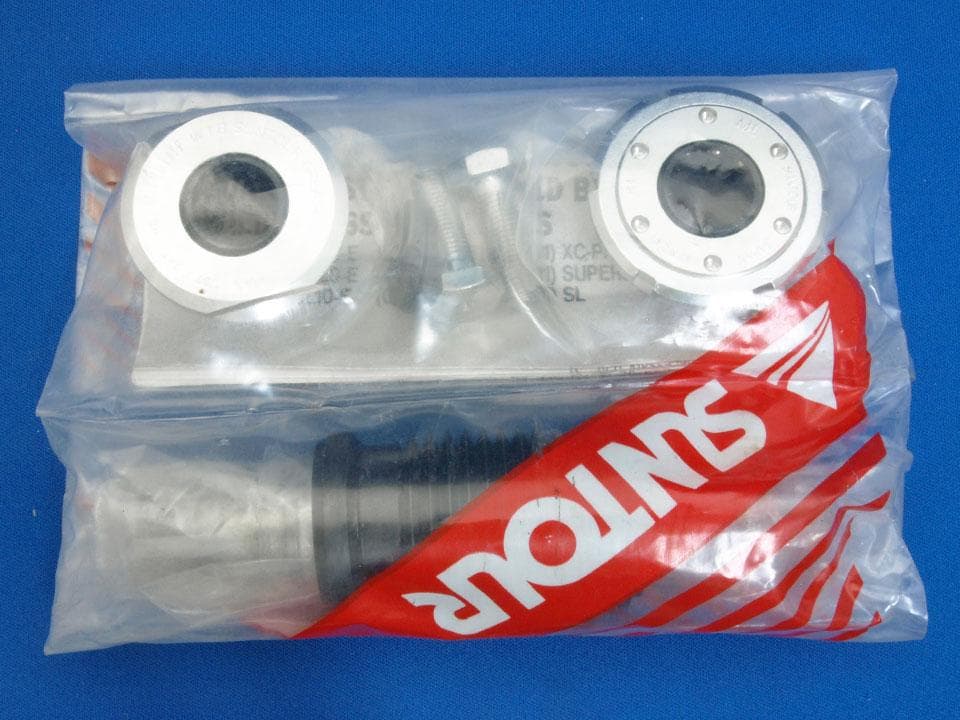 サンツアー（SunTour）ボトム ブラケット スクエアーテーパー 新品未使用品