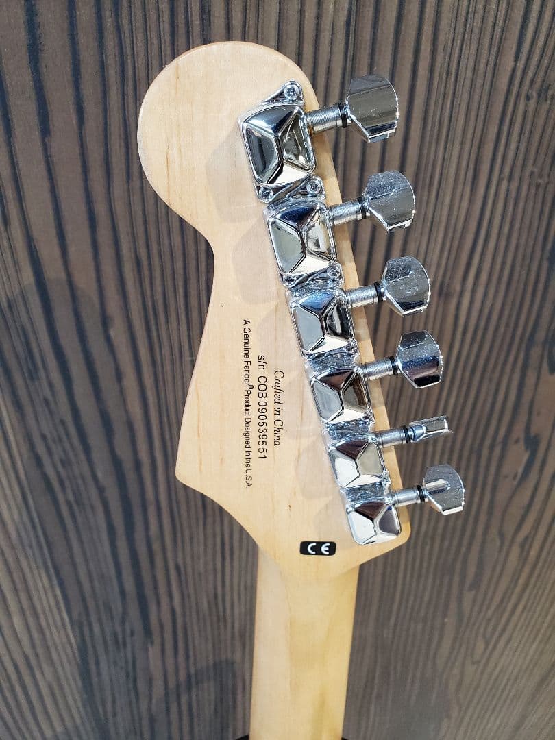 く*る様 Squier ギター