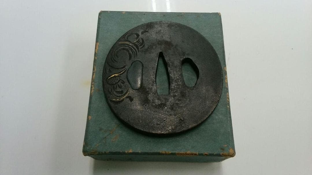 鍔：象嵌：鉄地