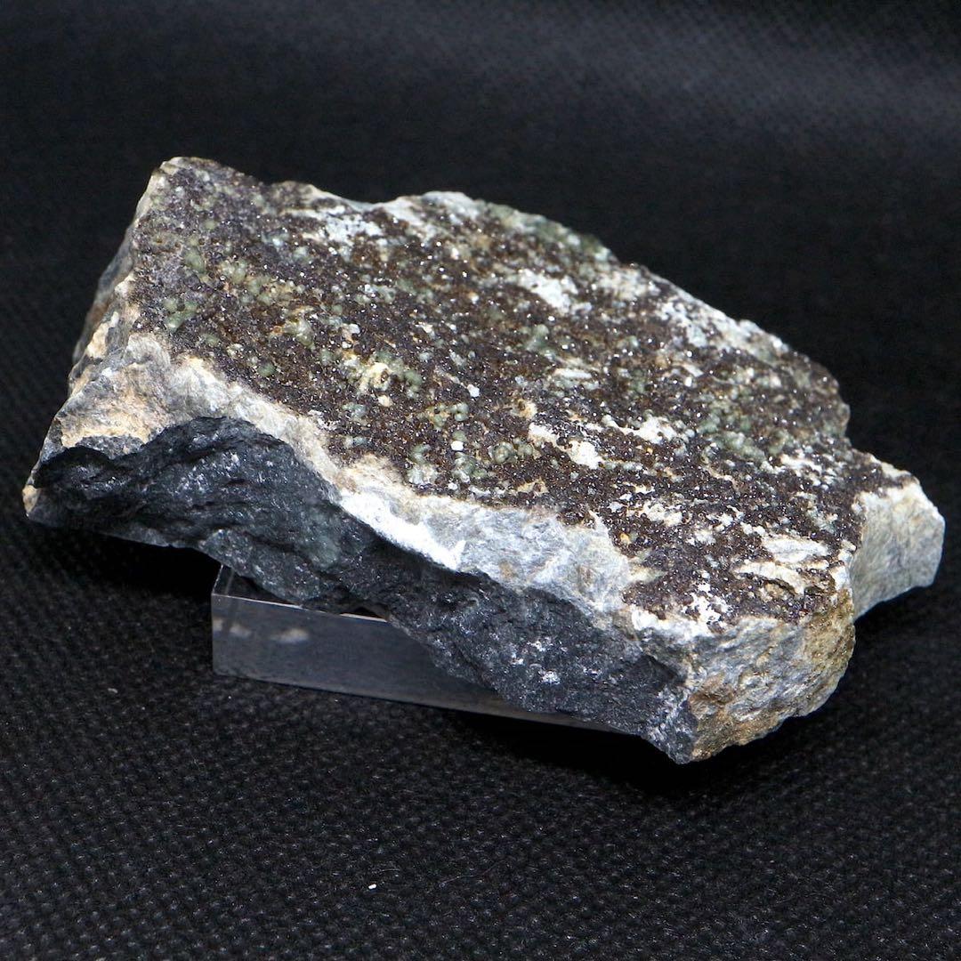 アンドラダイト + クリノクロア ガーネット 原石156,3g AND061