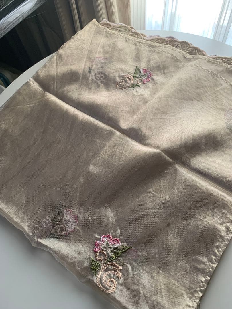 フランスアンティーク　オリジナルプロガントデットストック品のレースのカーテン！