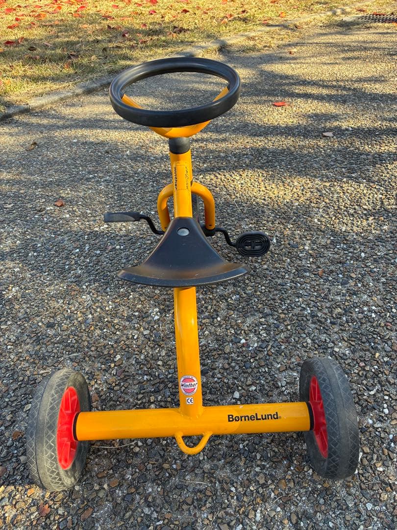 BorneLund 三輪車 黄色 赤ホイール