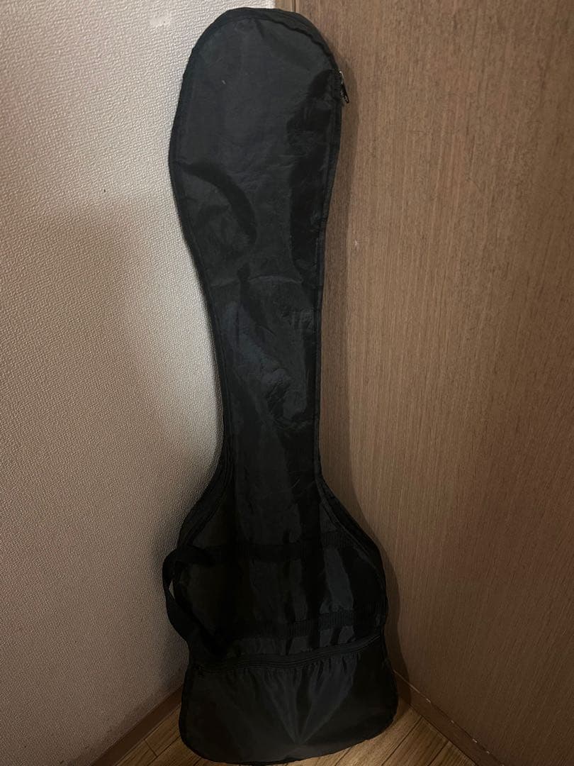 ホワイトエレキベース 4弦 ストラップ付き