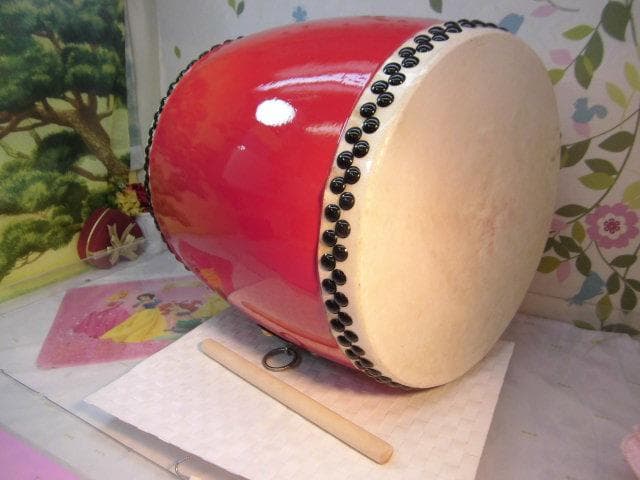 新品未使用(送料無料)19.980円　Nエイサー大太鼓30cmバチ付き