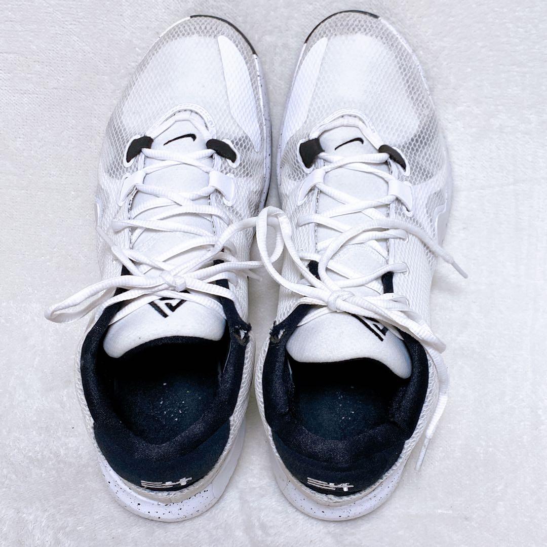 希少　NIKE ZOOM FREAK 1　ホワイト／ブラック　32cm　バッシュ