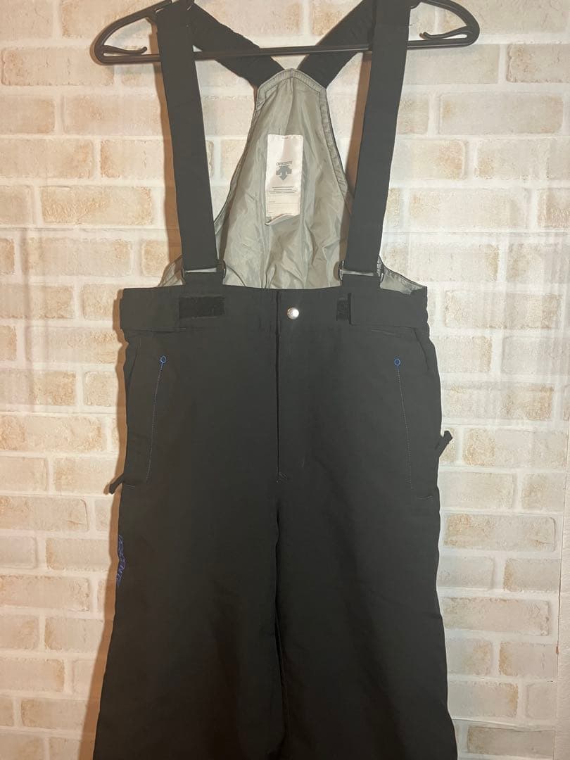 《美品》DESCENTE ジュニア用 スノーウェア 上下セットサイズ140