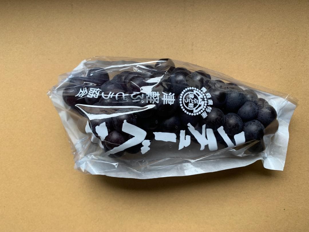 【週末値引】青森県津軽地方産ぶどう　つるたスチューベン　約１０キロ　ご家庭贈答用