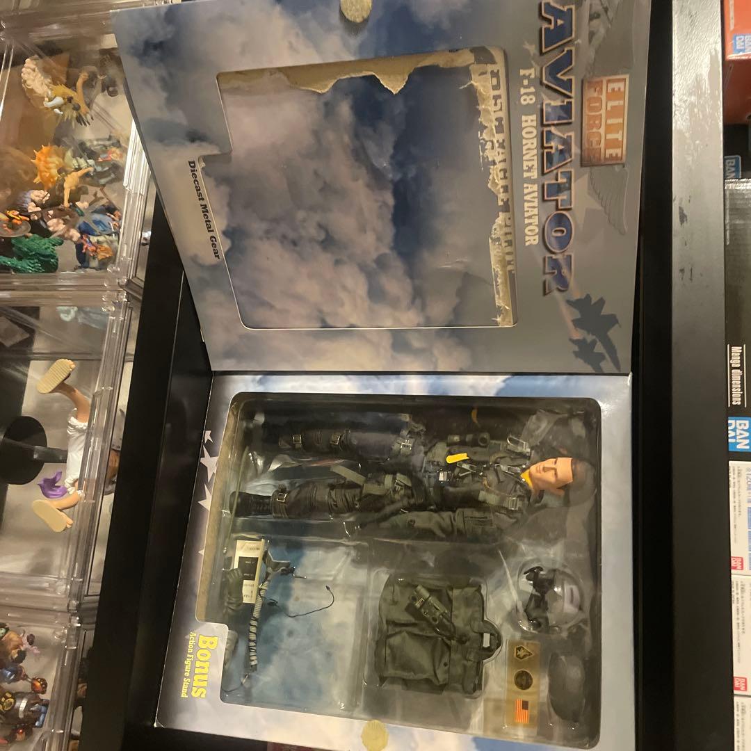 Elite Force F-18 Hornet Aviator フィギュア