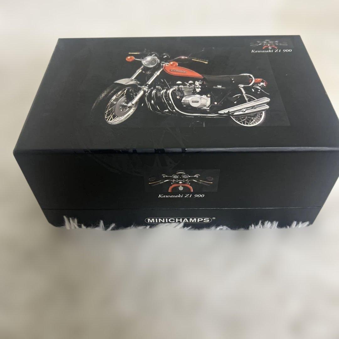オートバイ・バイク MINICHAMPS Kawasaki Z1 900 1972 1:12