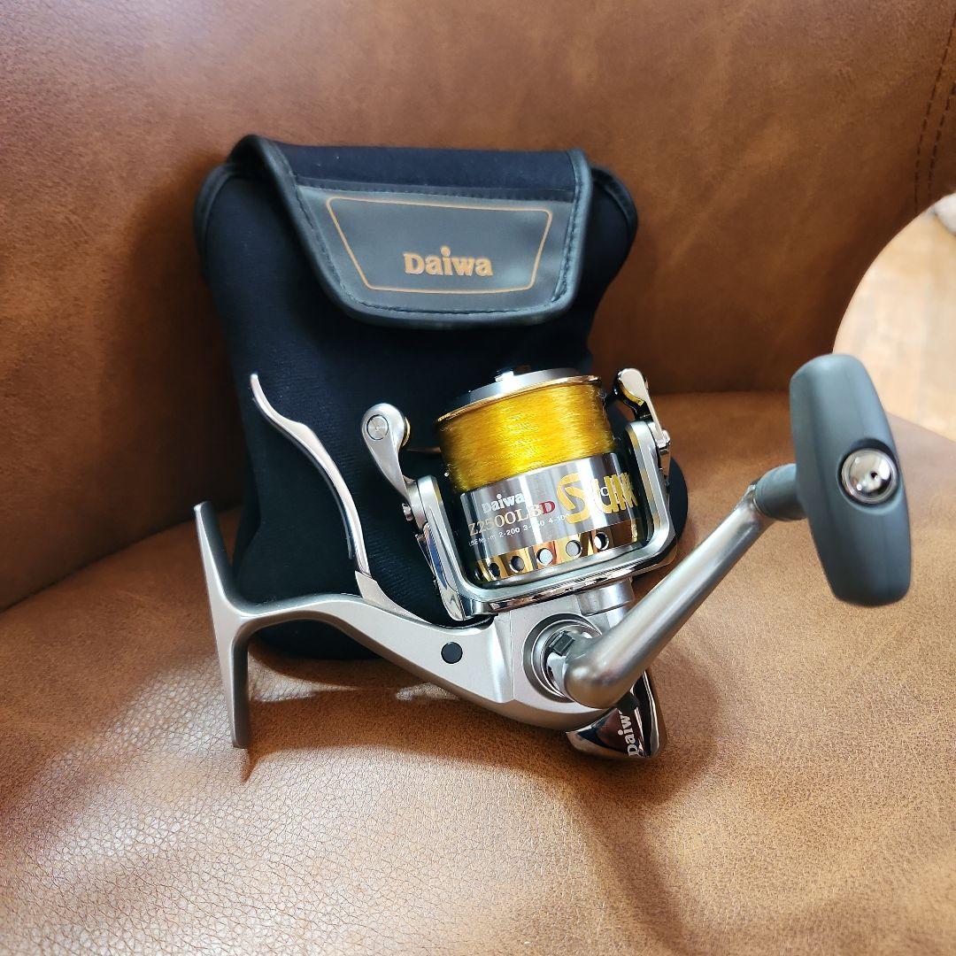 Daiwa トウナメントZ2500LBD スピニングリール