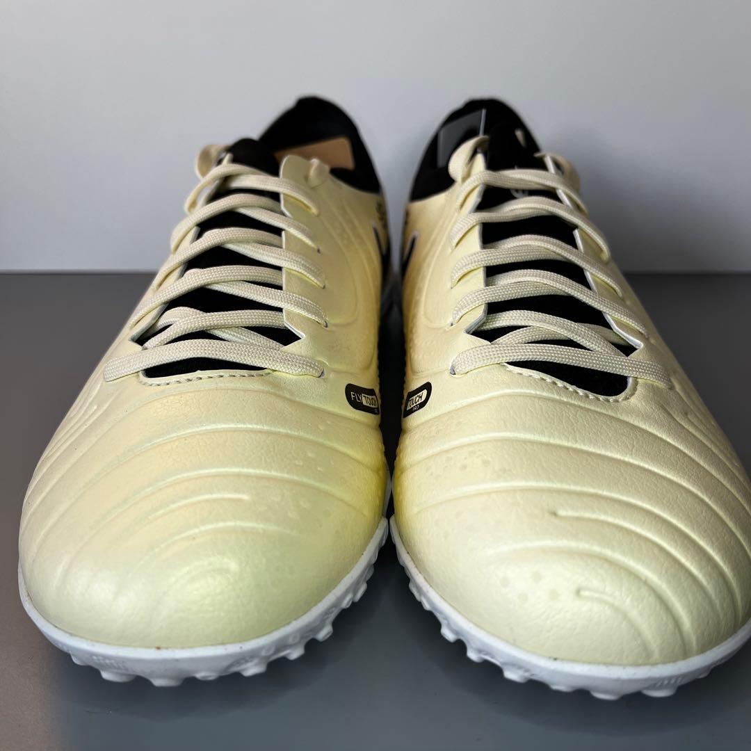 【新品未使用】ナイキ レジェンド 10 PRO TF DV4336 26.0cm