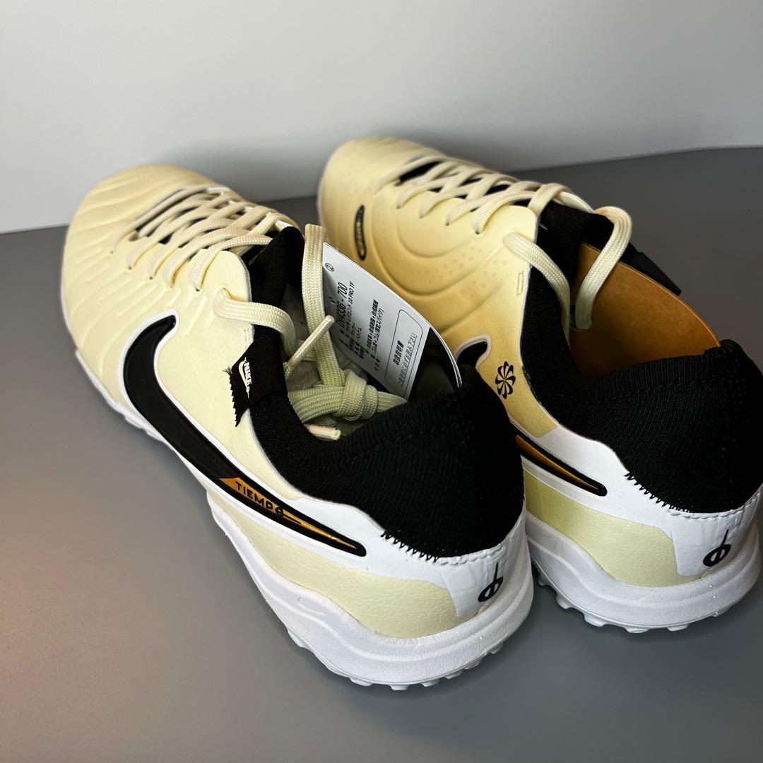 【新品未使用】ナイキ レジェンド 10 PRO TF DV4336 26.0cm