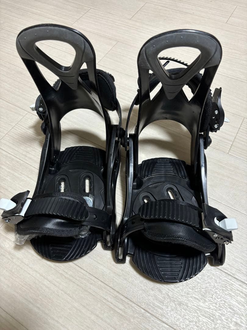 スノーボードブーツとバインディングセット
