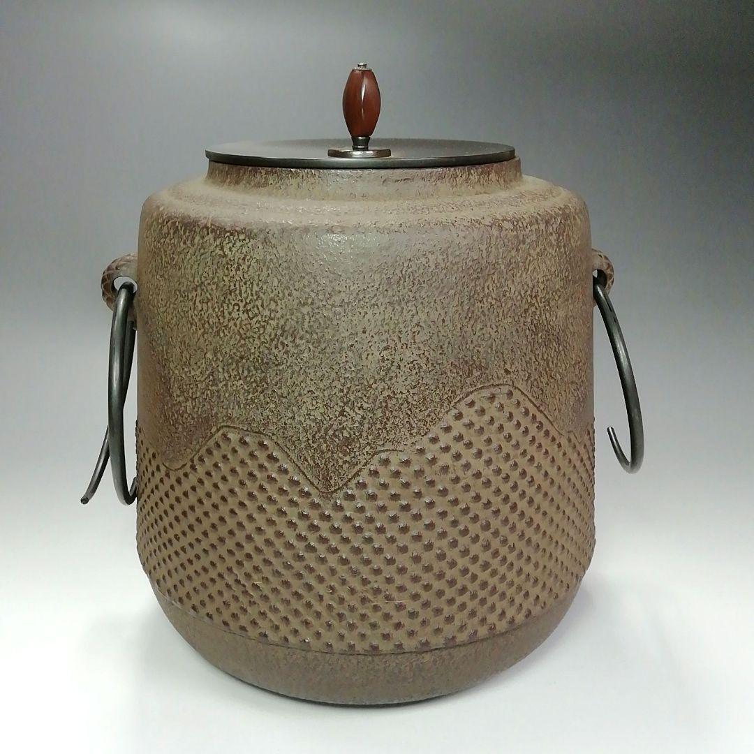 Ｓ２８８　茶釜　『霰遠山紋』『尻張筒釜』『釜師　佐藤浄清造』　共箱　茶道具